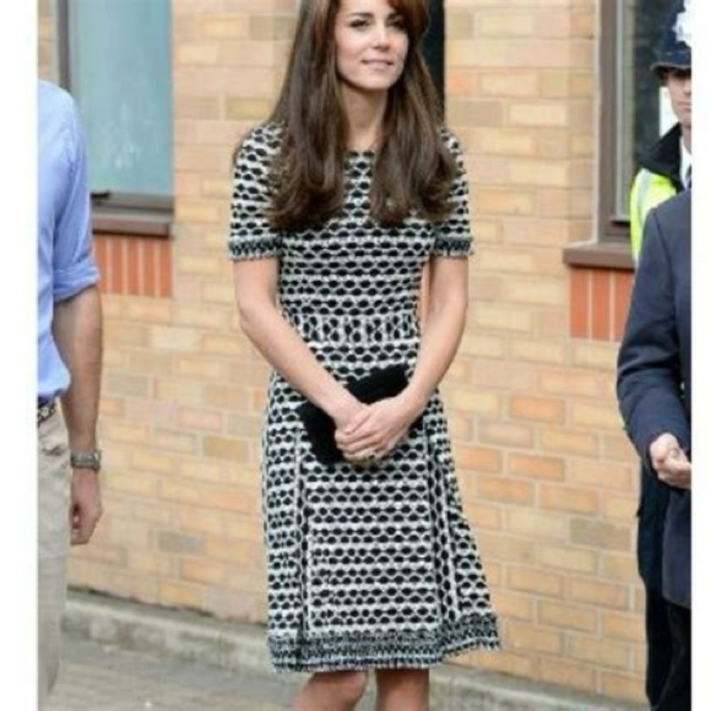 Tory Burch Paulina Resort Dress worn by Kate Middleton Sz Small - Picture 2 of 8